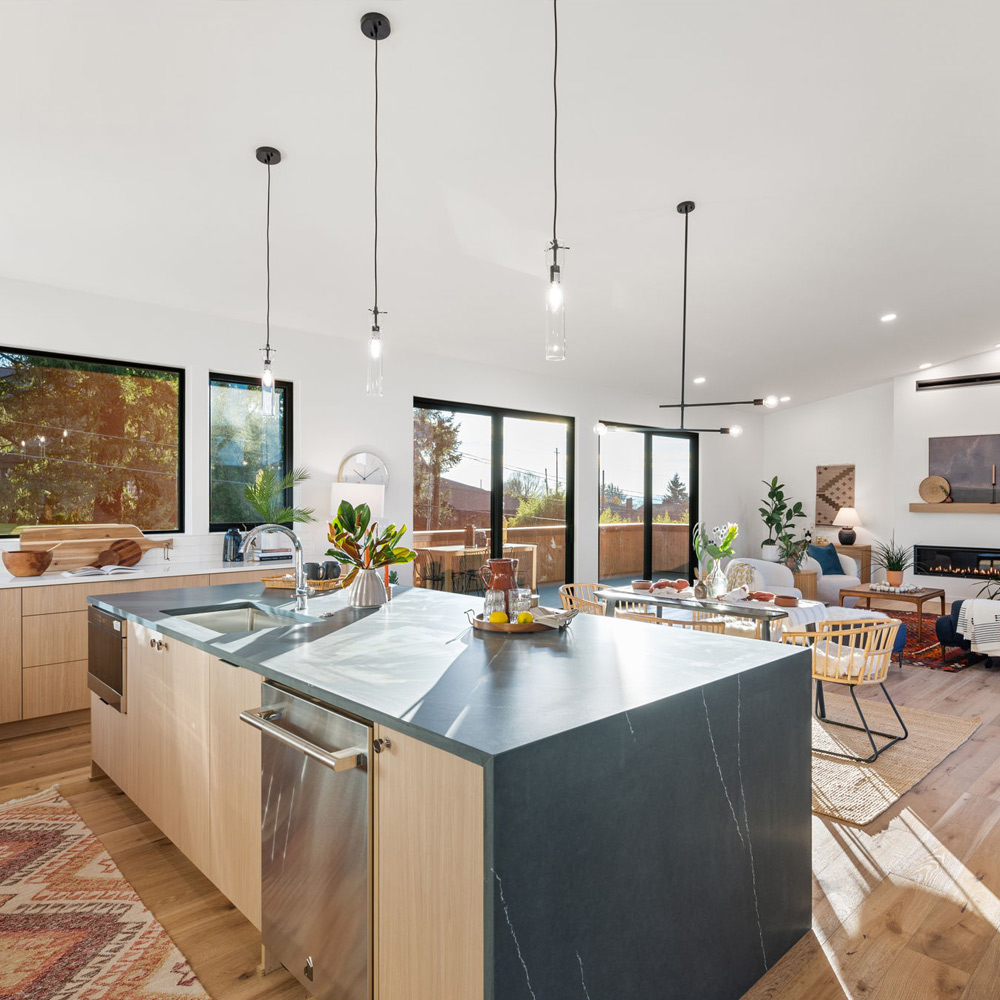 White Lightning Electric, Inc