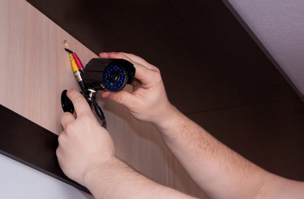 White Lightning Electric Low Voltage Services